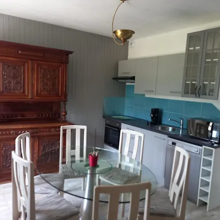 80m2 Au Chateau *